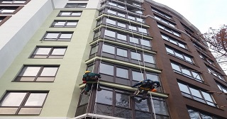 Установка крыши на балкон Туймазы цена от 1058 руб. м/2.